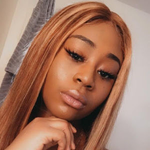 Meet your Posher, Christina